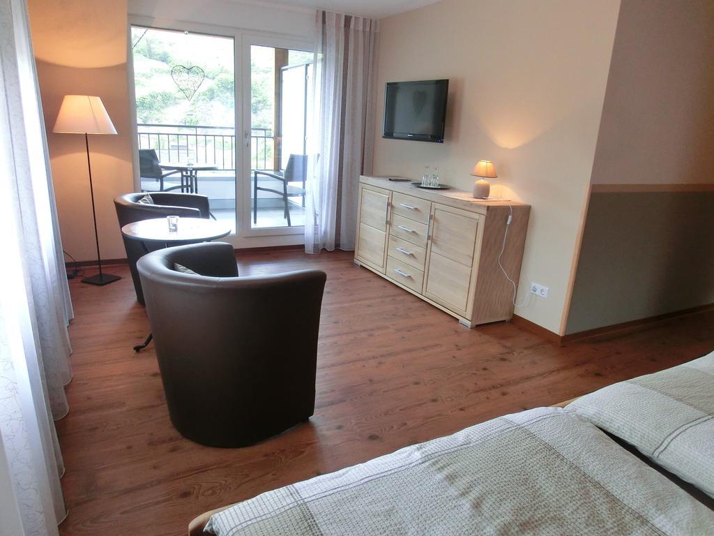 Ferienweingut Hirschen Schulstrasse Bed and Breakfast Burg  Kamer foto