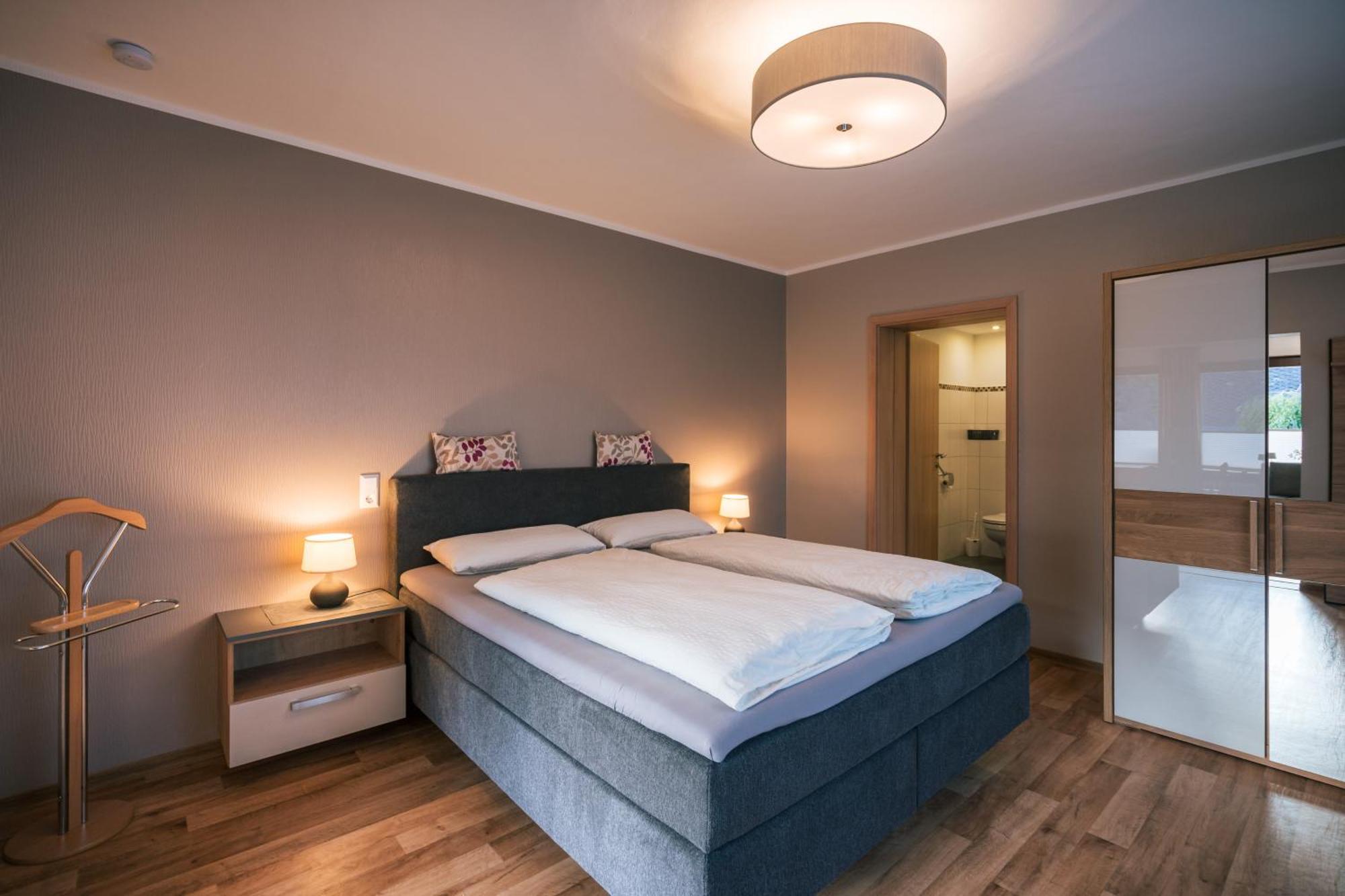 Ferienweingut Hirschen Schulstrasse Bed and Breakfast Burg  Buitenkant foto