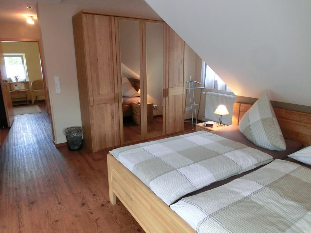 Ferienweingut Hirschen Schulstrasse Bed and Breakfast Burg  Kamer foto