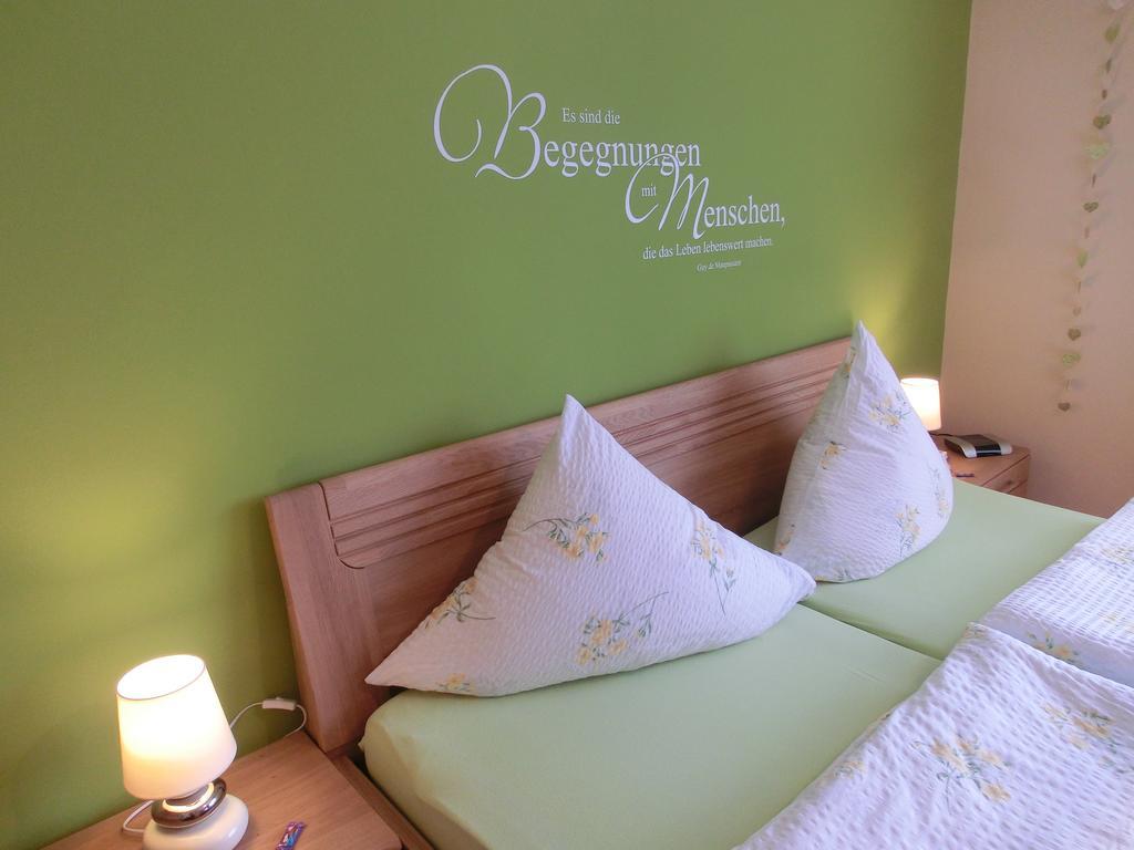 Ferienweingut Hirschen Schulstrasse Bed and Breakfast Burg  Kamer foto
