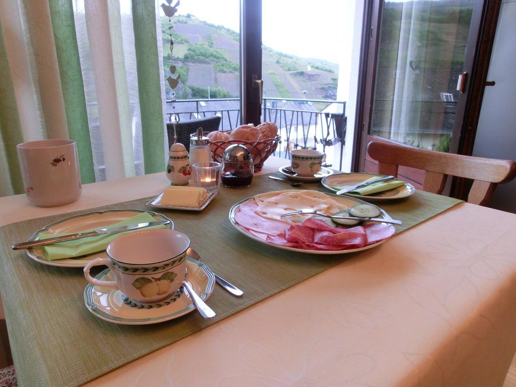 Ferienweingut Hirschen Schulstrasse Bed and Breakfast Burg  Kamer foto