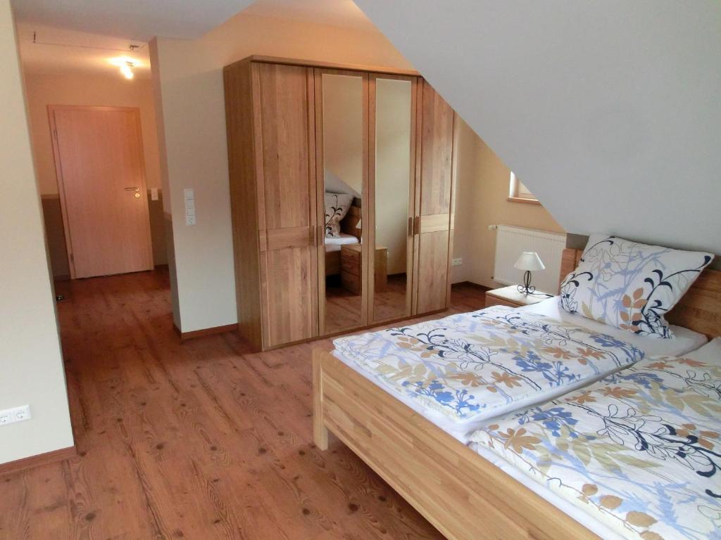 Ferienweingut Hirschen Schulstrasse Bed and Breakfast Burg  Kamer foto