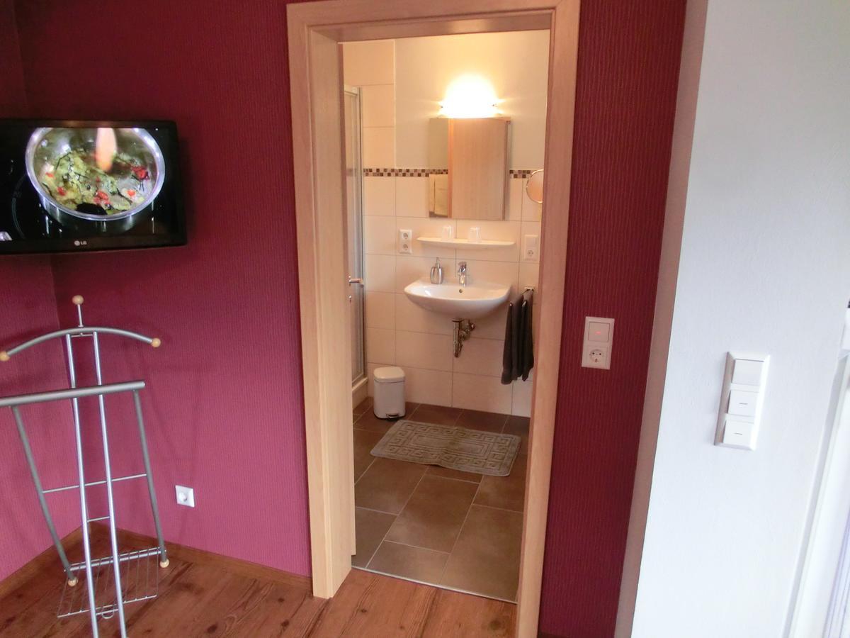 Ferienweingut Hirschen Schulstrasse Bed and Breakfast Burg  Buitenkant foto