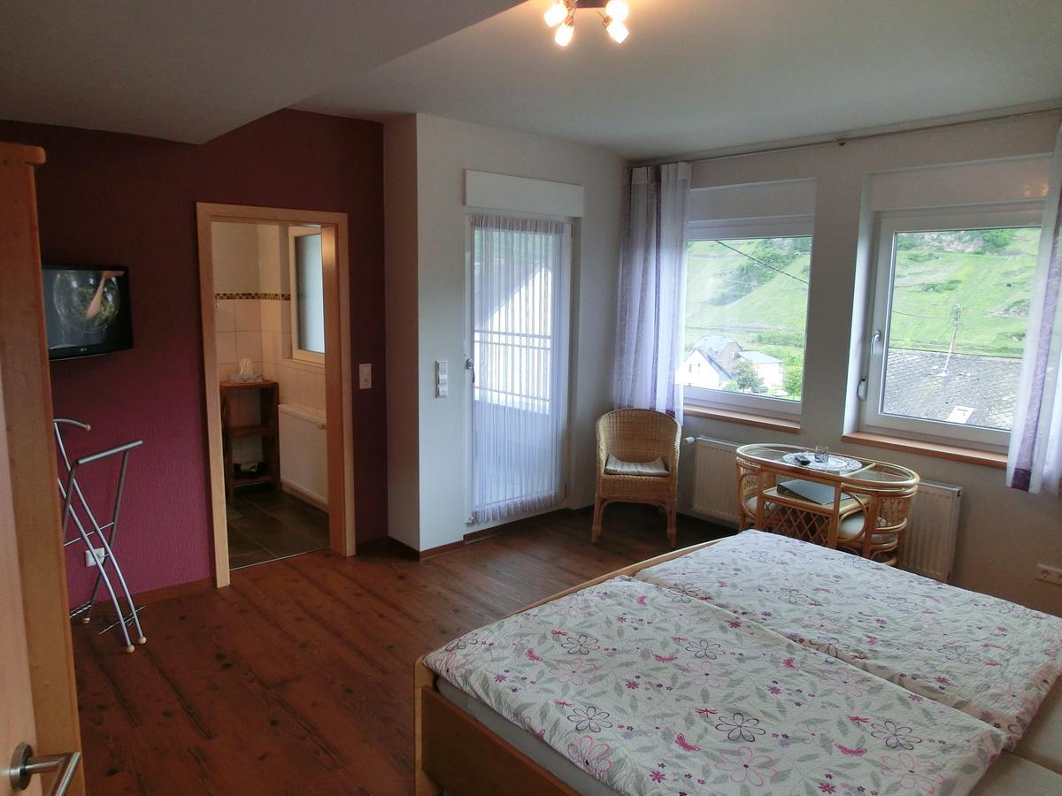 Ferienweingut Hirschen Schulstrasse Bed and Breakfast Burg  Buitenkant foto